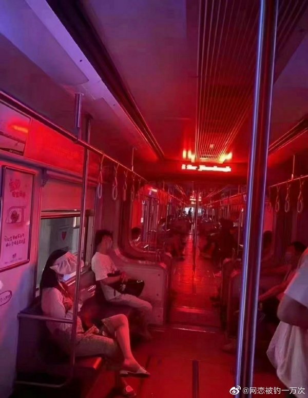重庆地铁限电关灯  重庆怎么不限电 重庆地铁限停